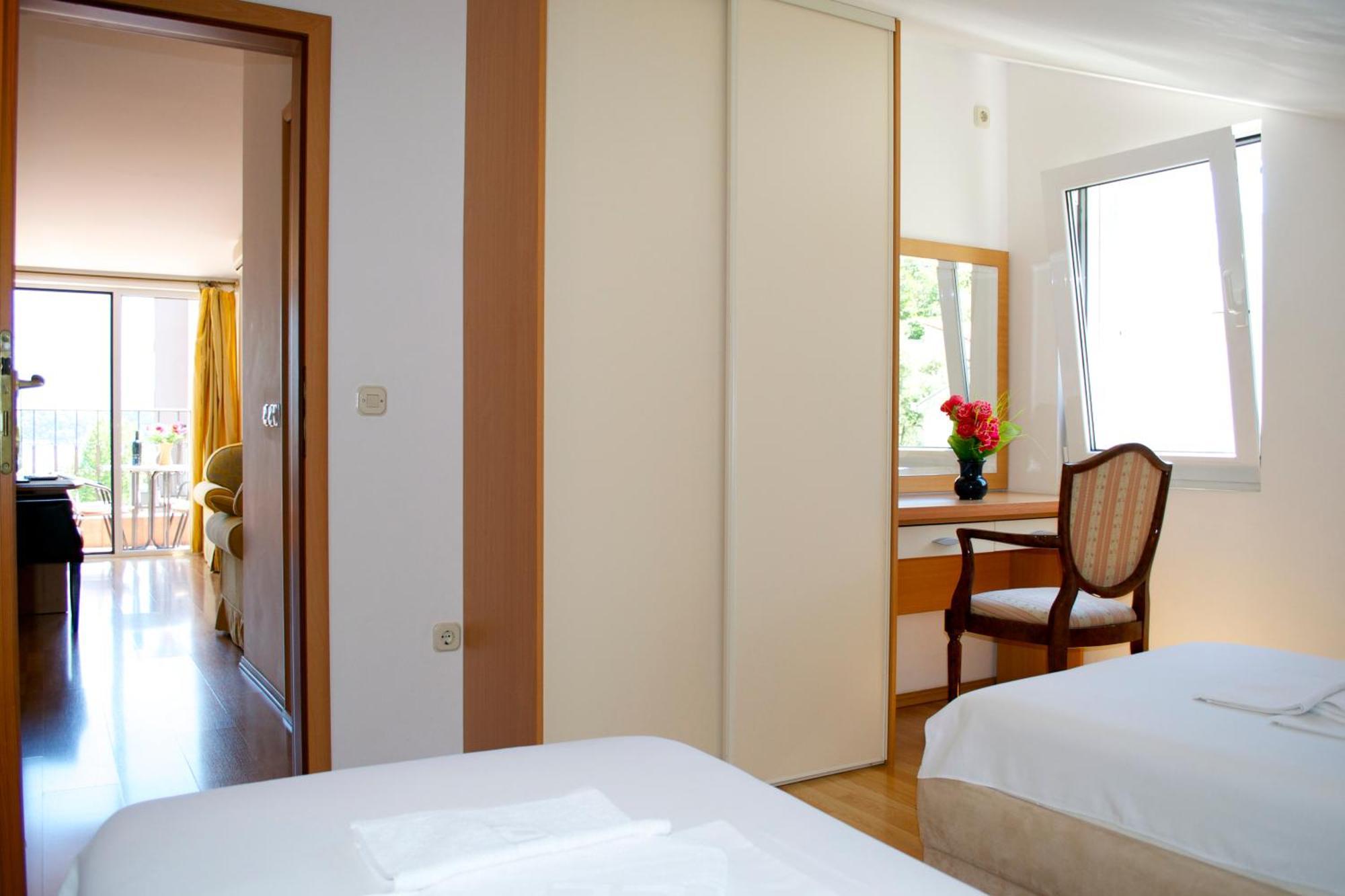 Apartments Luka Budva Eksteriør billede