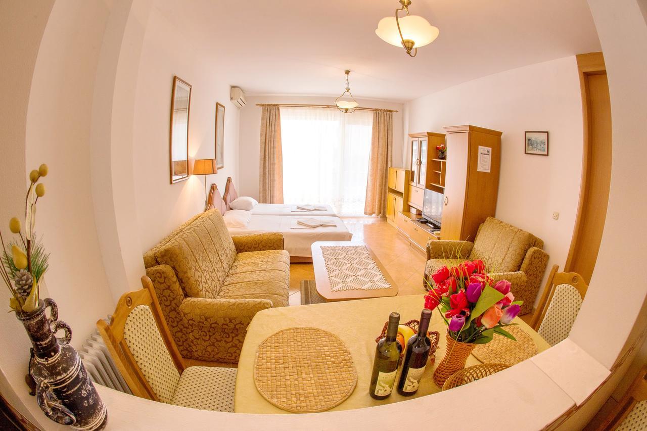 Apartments Luka Budva Eksteriør billede